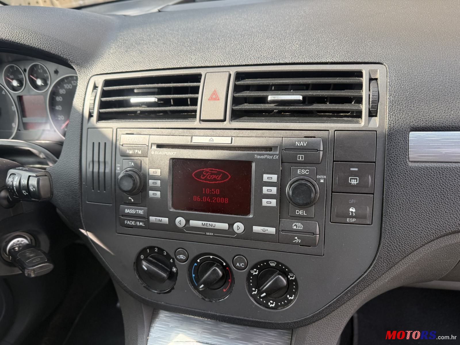 2008' Ford C-MAX 1.6 Tdci photo #6