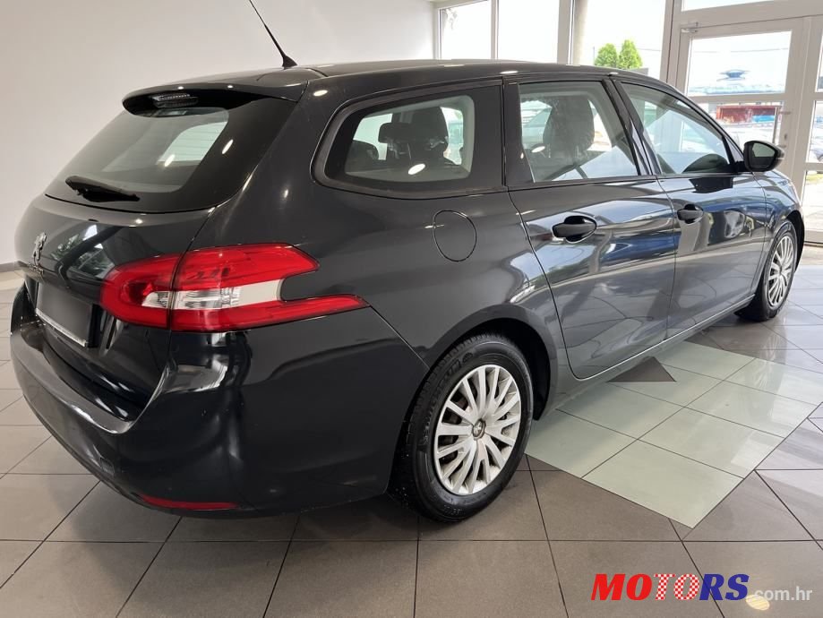 2014' Peugeot 308 Sw photo #5