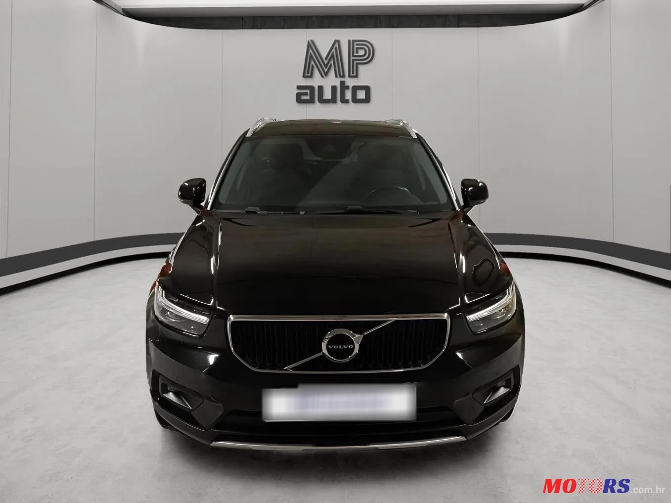 2020' Volvo XC40 T2 photo #6