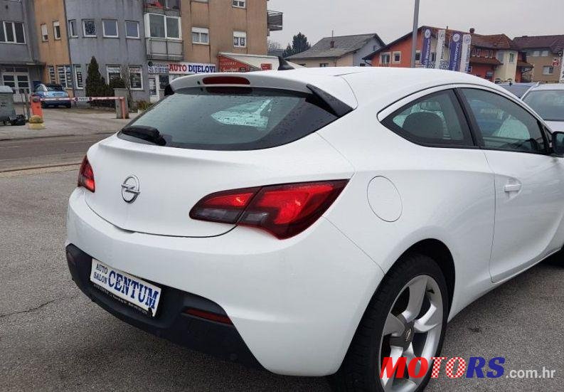 2013' Opel Astra Coupe 1,7 Cdti Sport photo #1