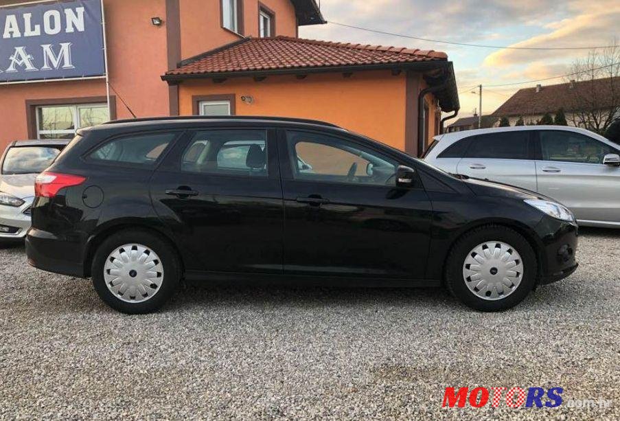 2011' Ford Focus Karavan photo #2