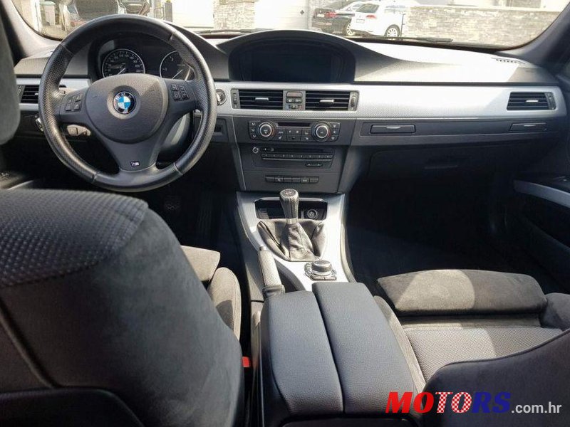 2011' BMW Serija 3 320D photo #1