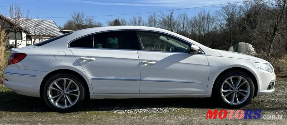 2011' Volkswagen Passat 2,0 Tdi photo #2