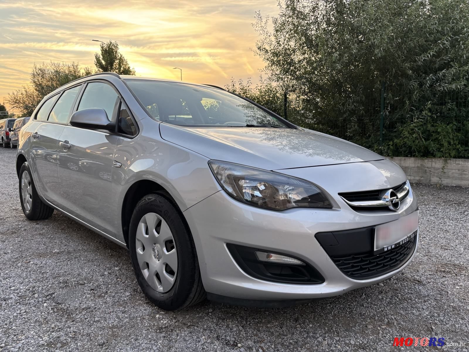 2015' Opel Astra Karavan photo #4