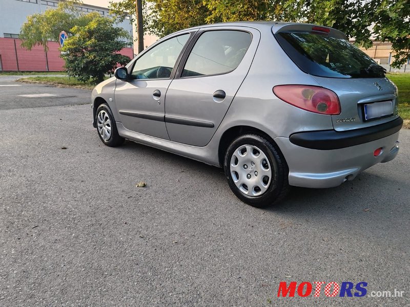 2003' Peugeot 206 photo #3