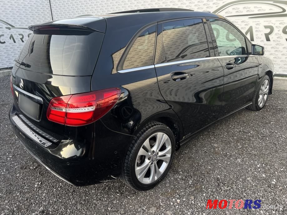 2015' Mercedes-Benz B-Klasa 200 Cdi photo #5