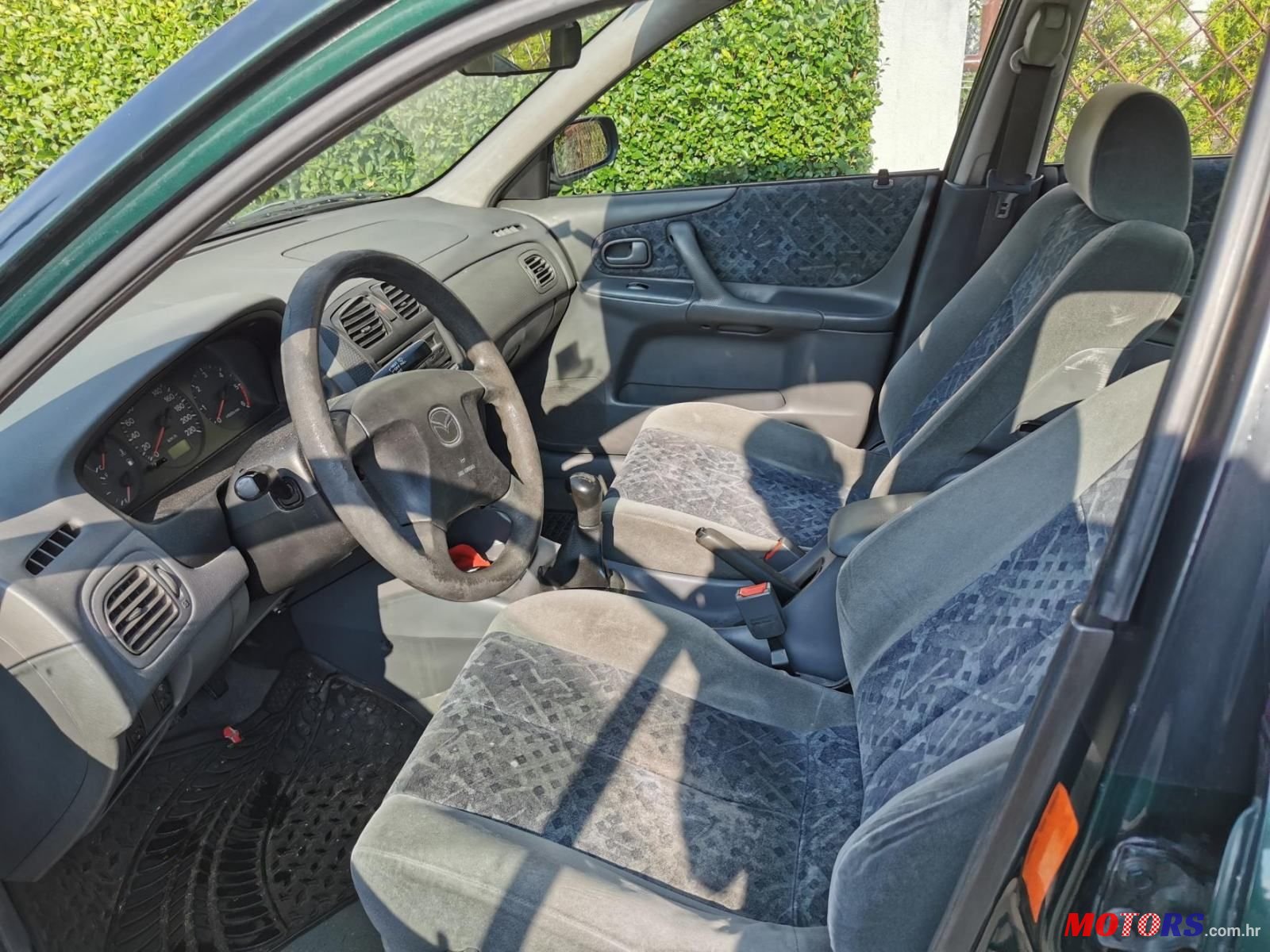 1999' Mazda 323 Ditd photo #3