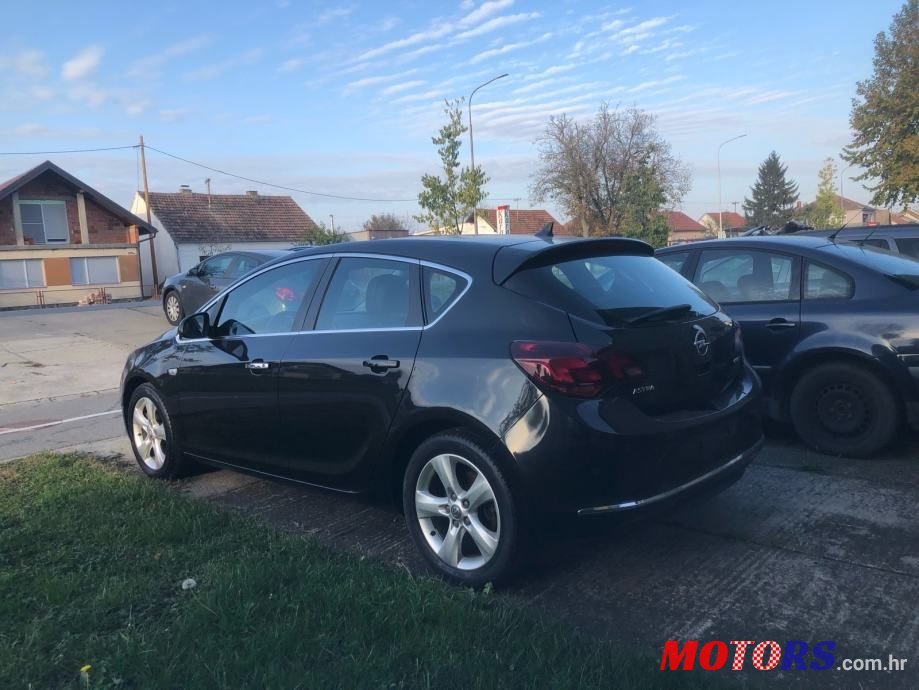 2014' Opel Astra 1.7 Cdti photo #4