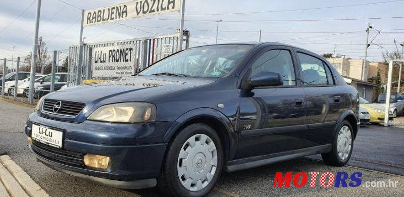 2002' Opel Astra 1,7 Dti photo #1