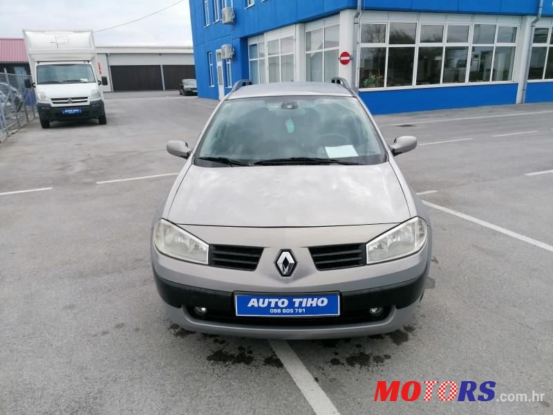 2003' Renault Megane Grandtour photo #2