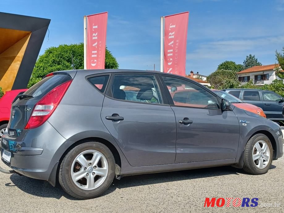 2010' Hyundai i30 1,6 Crdi photo #4