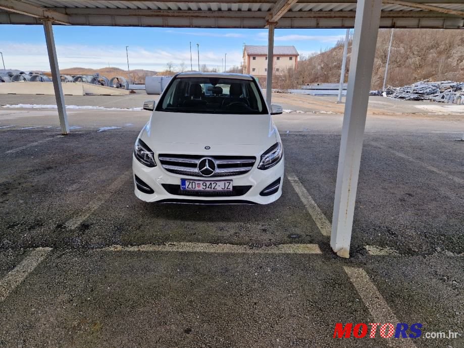 2018' Mercedes-Benz B-Klasa B 180 photo #2