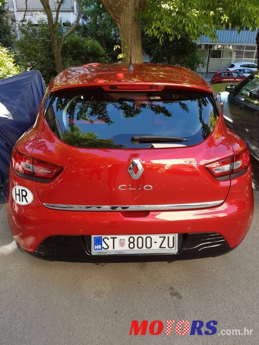 2014' Renault Clio photo #2