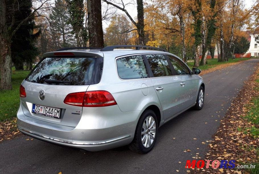 2013' Volkswagen Passat Variant photo #2