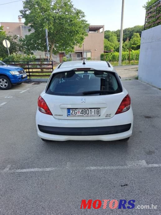 2010' Peugeot 207 1,6 Hdi photo #2