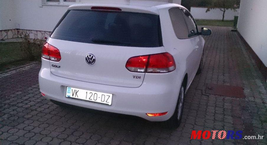 2011' Volkswagen Golf VI 1,6 Tdi photo #2