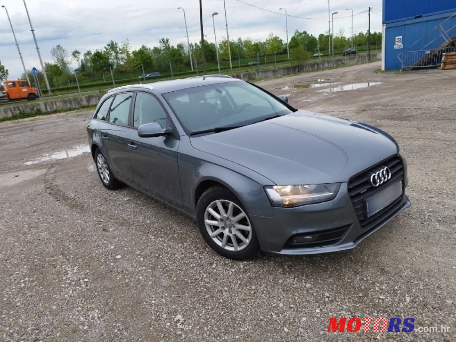 2012' Audi A4 Avant photo #2