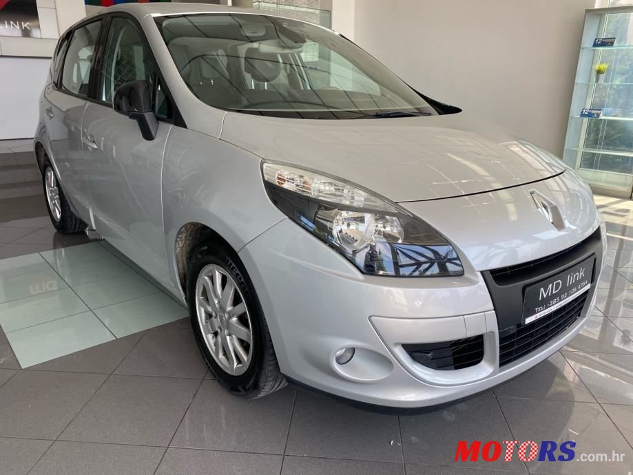 2011' Renault Scenic 1,5 Dci photo #3