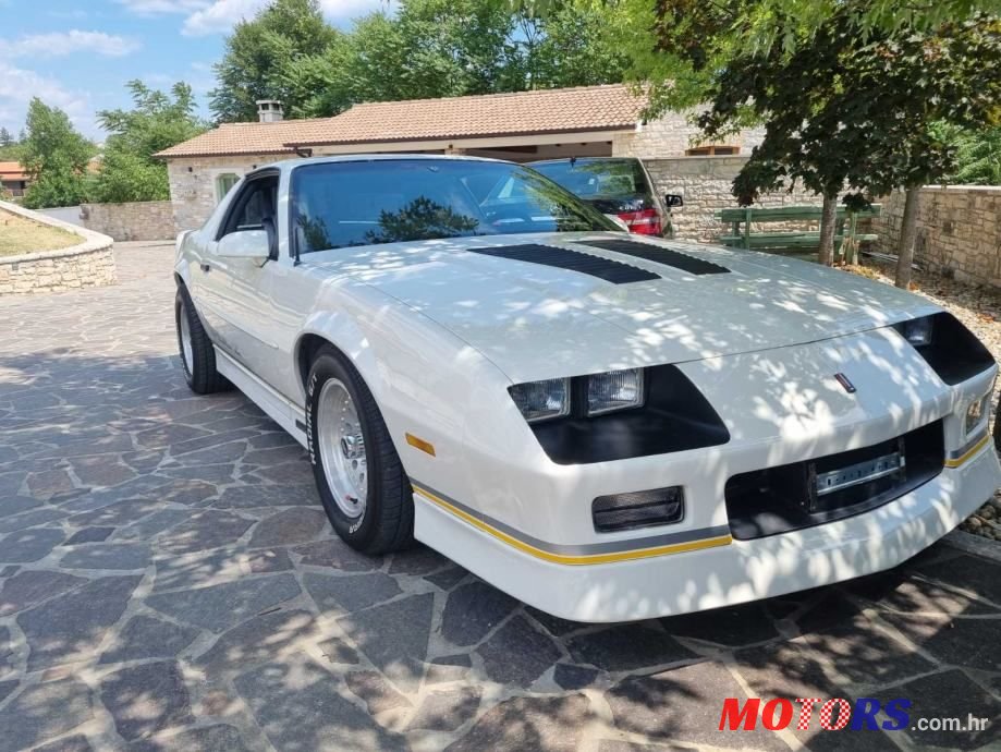 1988' Chevrolet Camaro photo #2