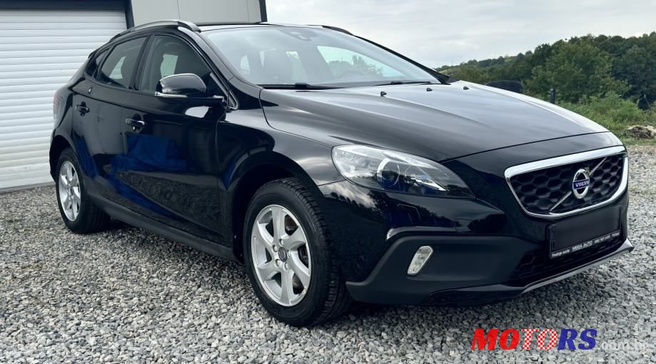 2016' Volvo V40 Cross Country 2.0 D2 photo #3