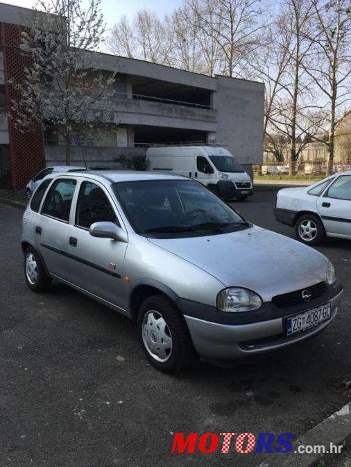 2000' Opel Corsa 1,2 I 16 V photo #2