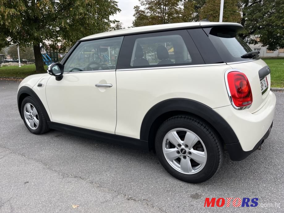 2019' MINI Cooper D photo #4