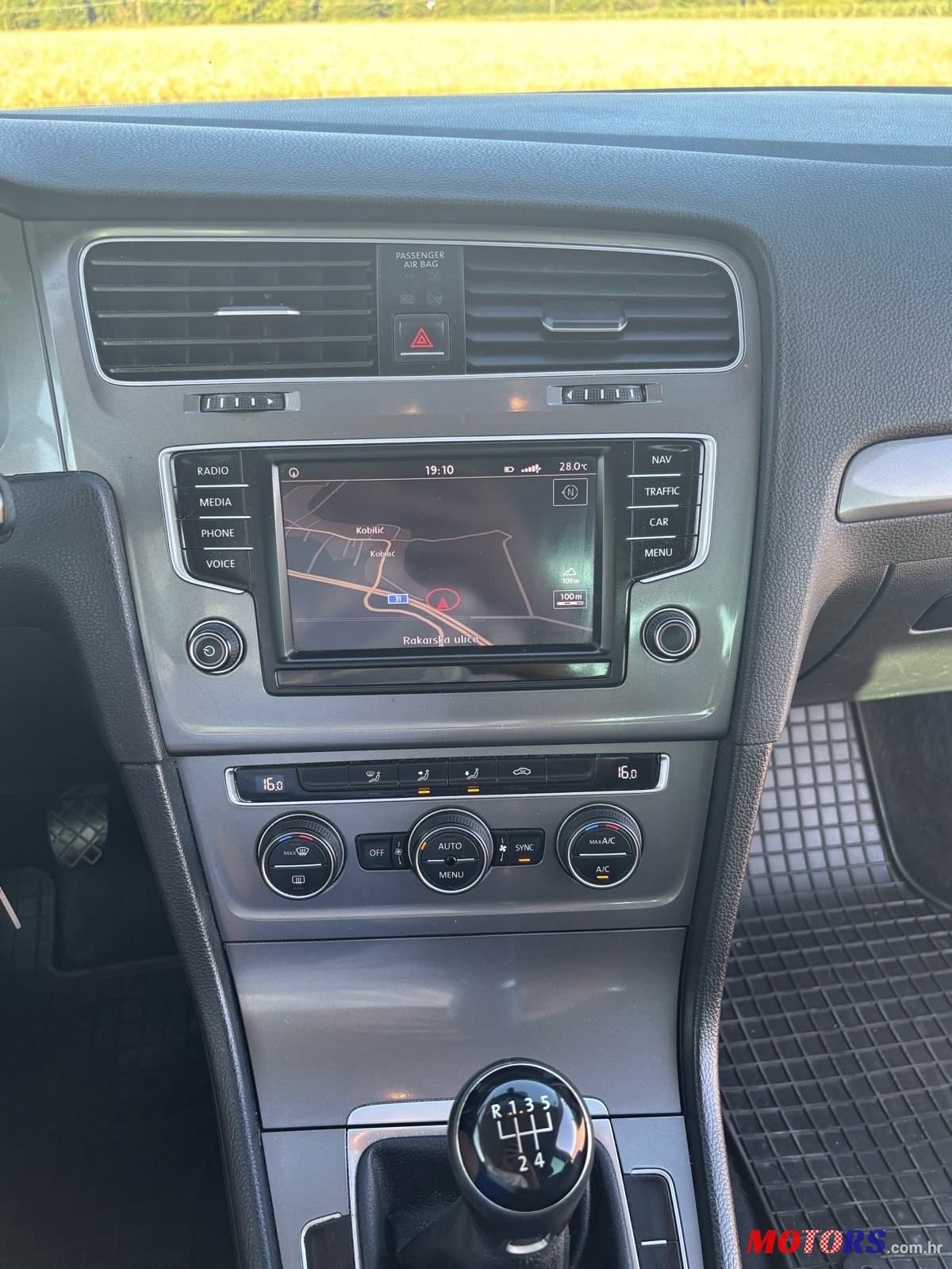 2016' Volkswagen Golf VII 1,6 Tdi photo #6