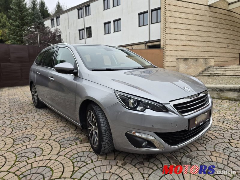 2017' Peugeot 308 1,2 Puretech photo #3