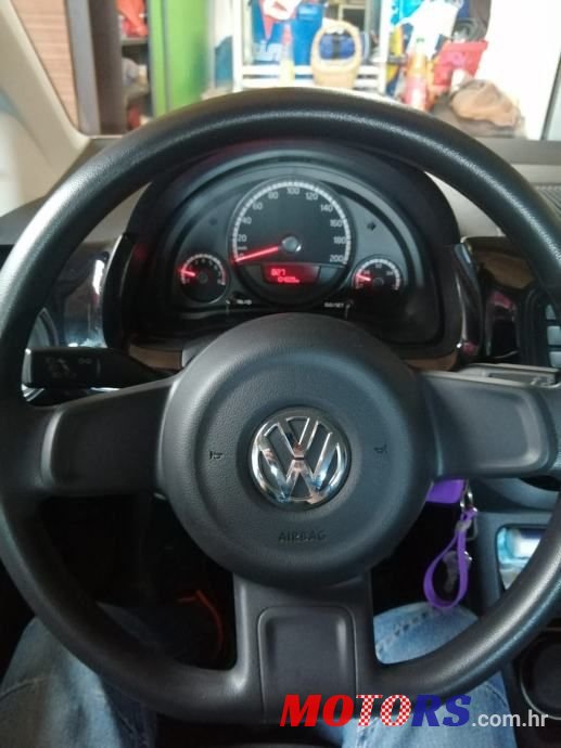 2014' Volkswagen Up! 1,0 Up! photo #2