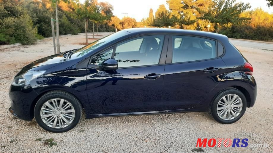 2017' Peugeot 208 photo #3