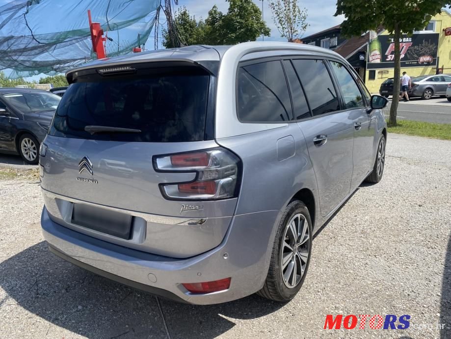 2017' Citroen C4 Picasso 2.0 Hdi photo #5