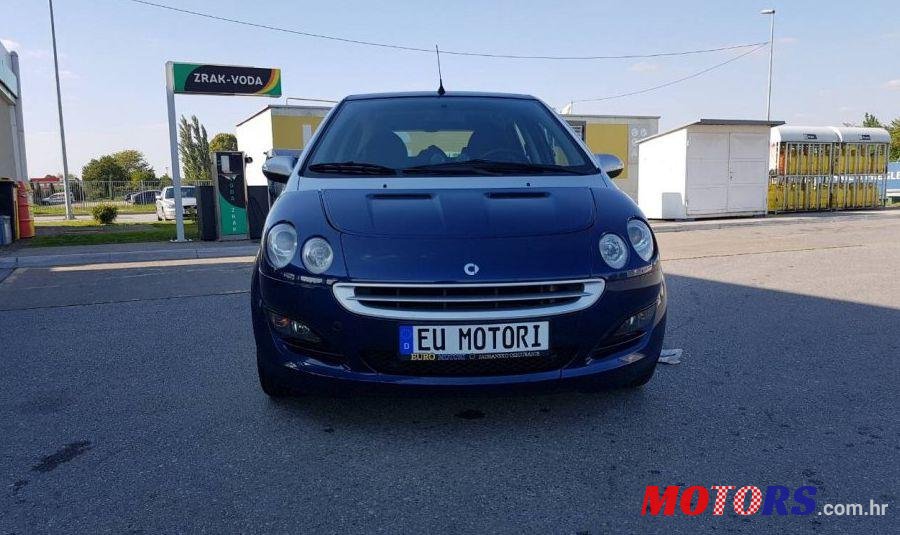 2004' Smart Forfour photo #2