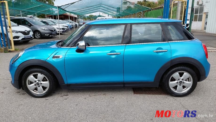 2015' MINI One D photo #4