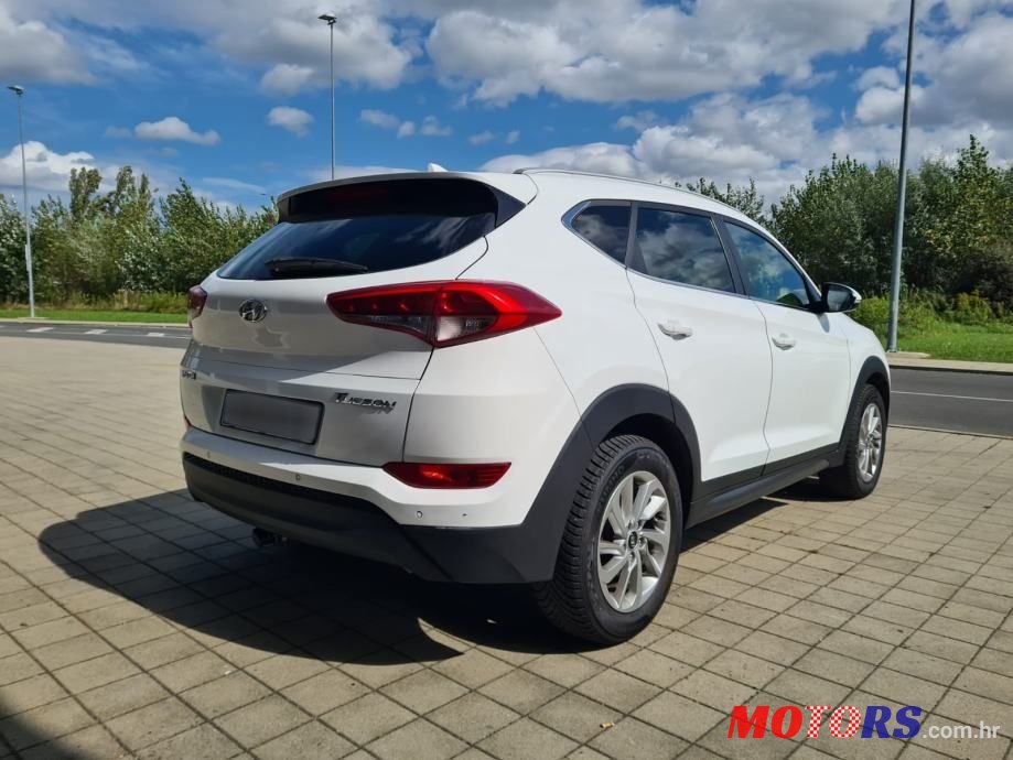 2016' Hyundai Tucson 1.7 Crdi photo #5