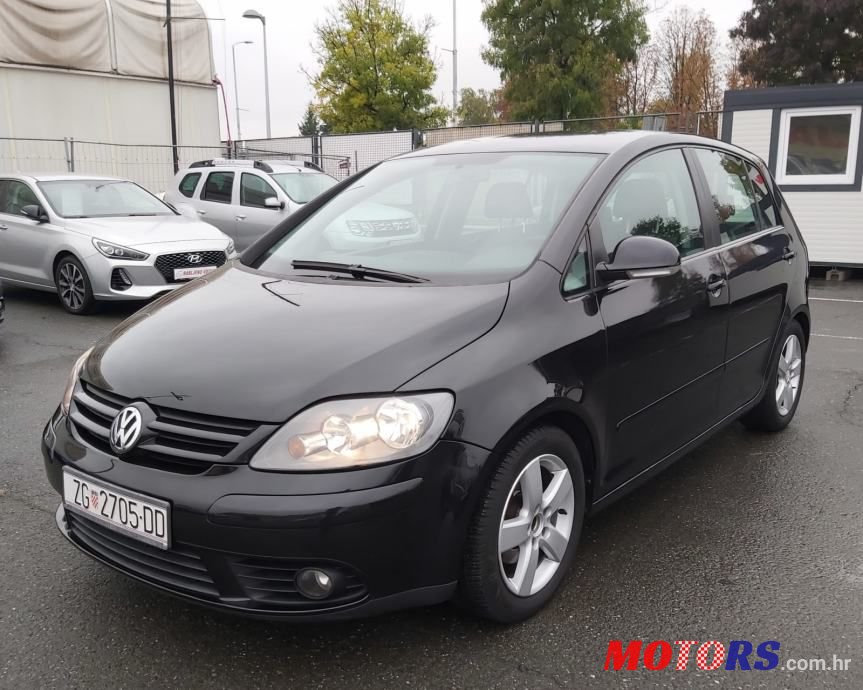 2007' Volkswagen Golf Plus photo #1