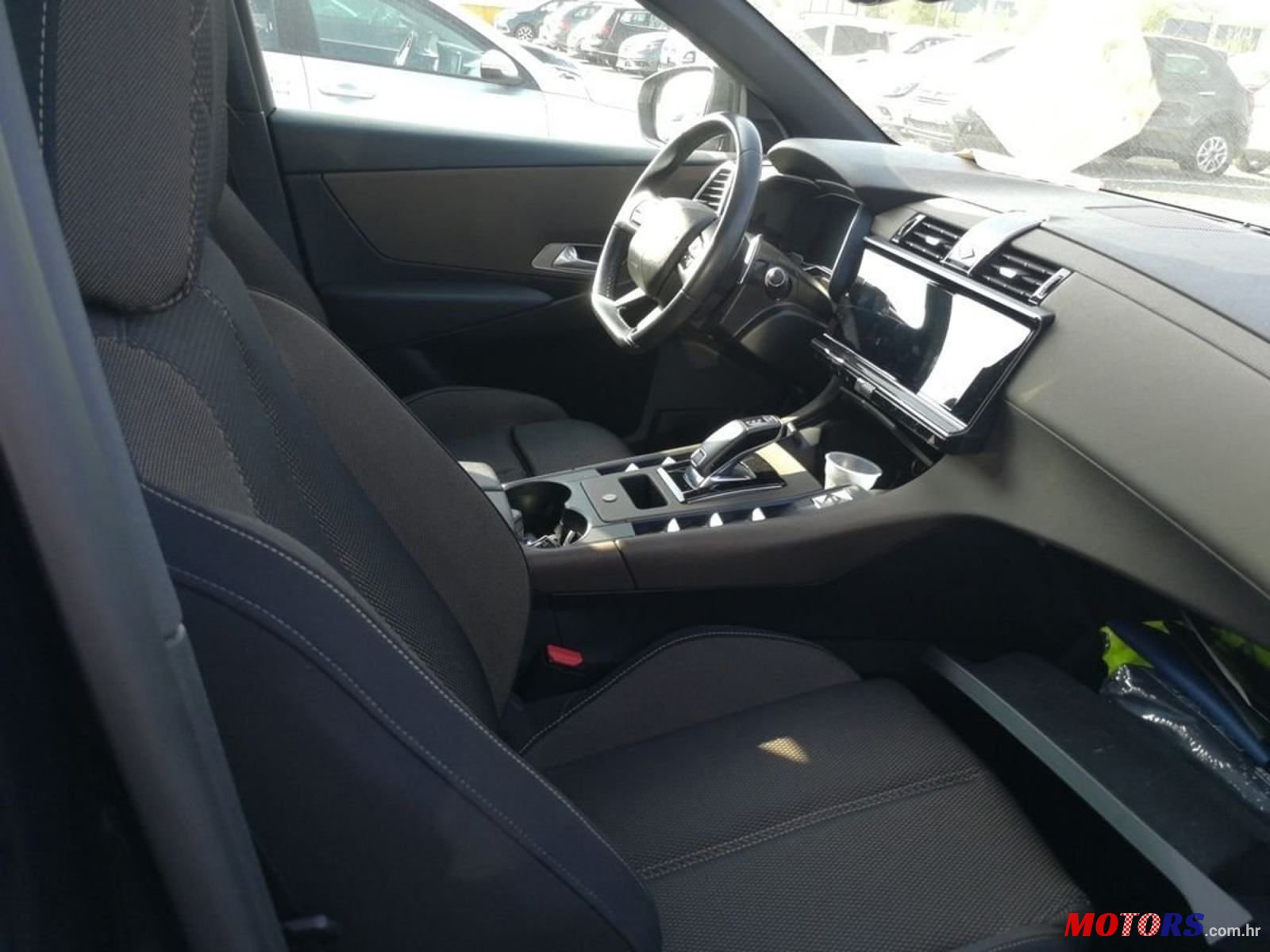 2020' DS Automobiles Ds7 Crossback photo #3