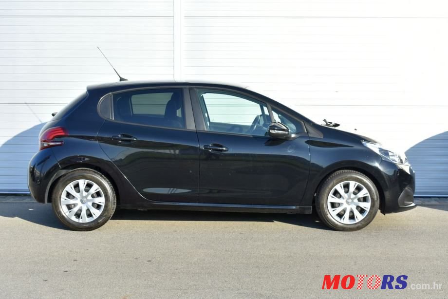 2019' Peugeot 208 photo #3