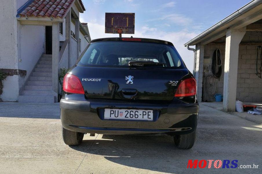 2002' Peugeot 307 2,0 Hdi photo #2
