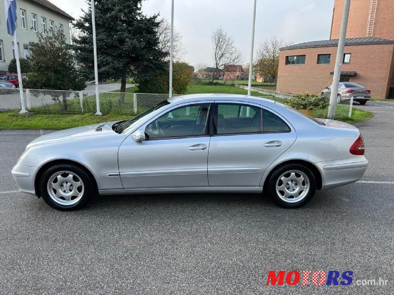 2002' Mercedes-Benz E-Klasa 220 Cdi photo #3