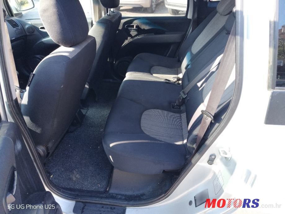 2010' Hyundai Matrix 1,6 Gls photo #5