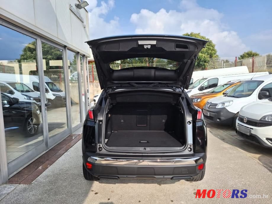 2020' Peugeot 3008 1,5 Bluehdi photo #5