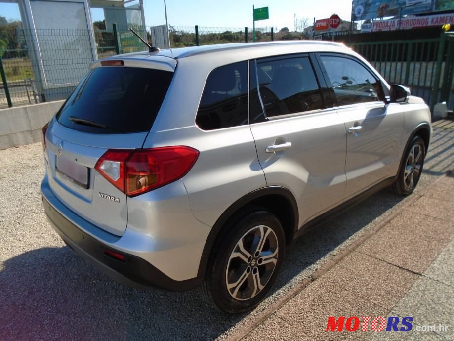 2015' Suzuki Vitara 1.6 Ddis photo #6
