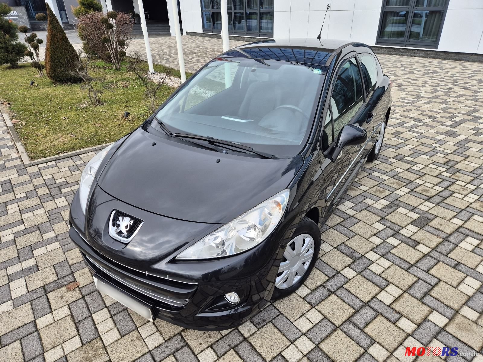 2011' Peugeot 207 1.4 photo #1