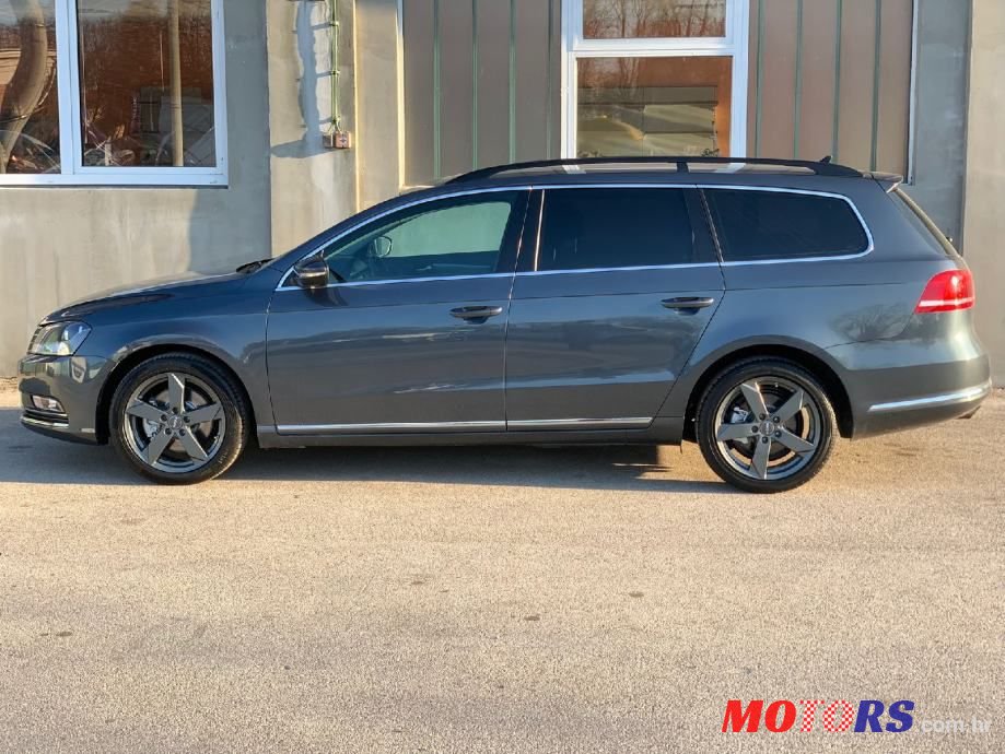 2011' Volkswagen Passat Variant photo #4