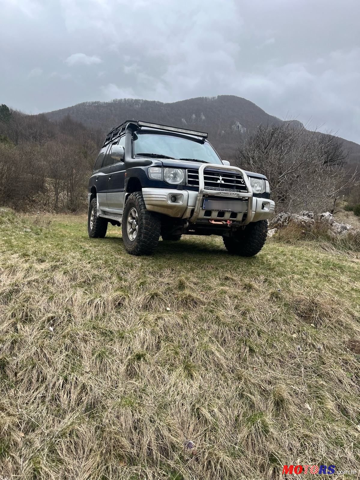 1998' Mitsubishi Pajero 3,5 V6-24V Gls photo #6