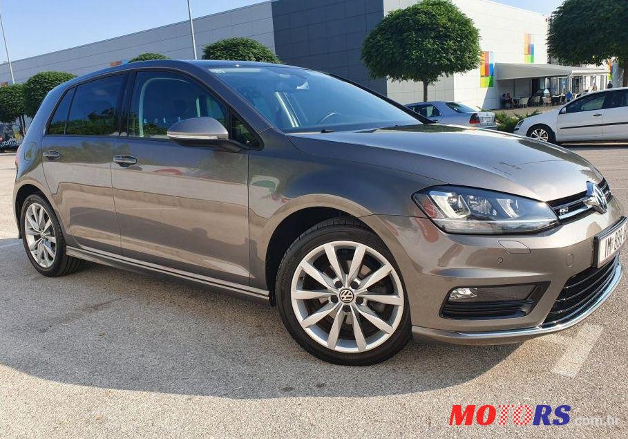 2015' Volkswagen Golf VII Golf R photo #1