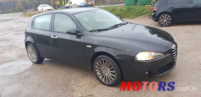 2006' Alfa Romeo 147 photo #1