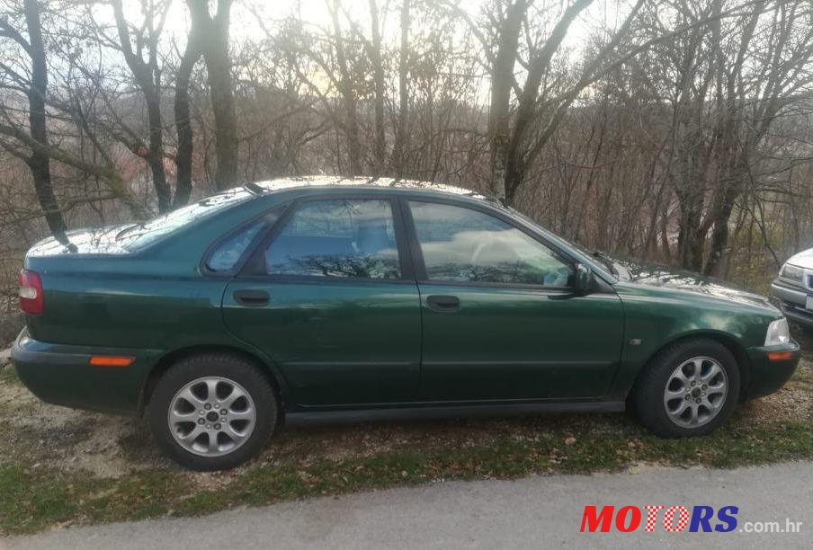 2000' Volvo S40 2,0 photo #1