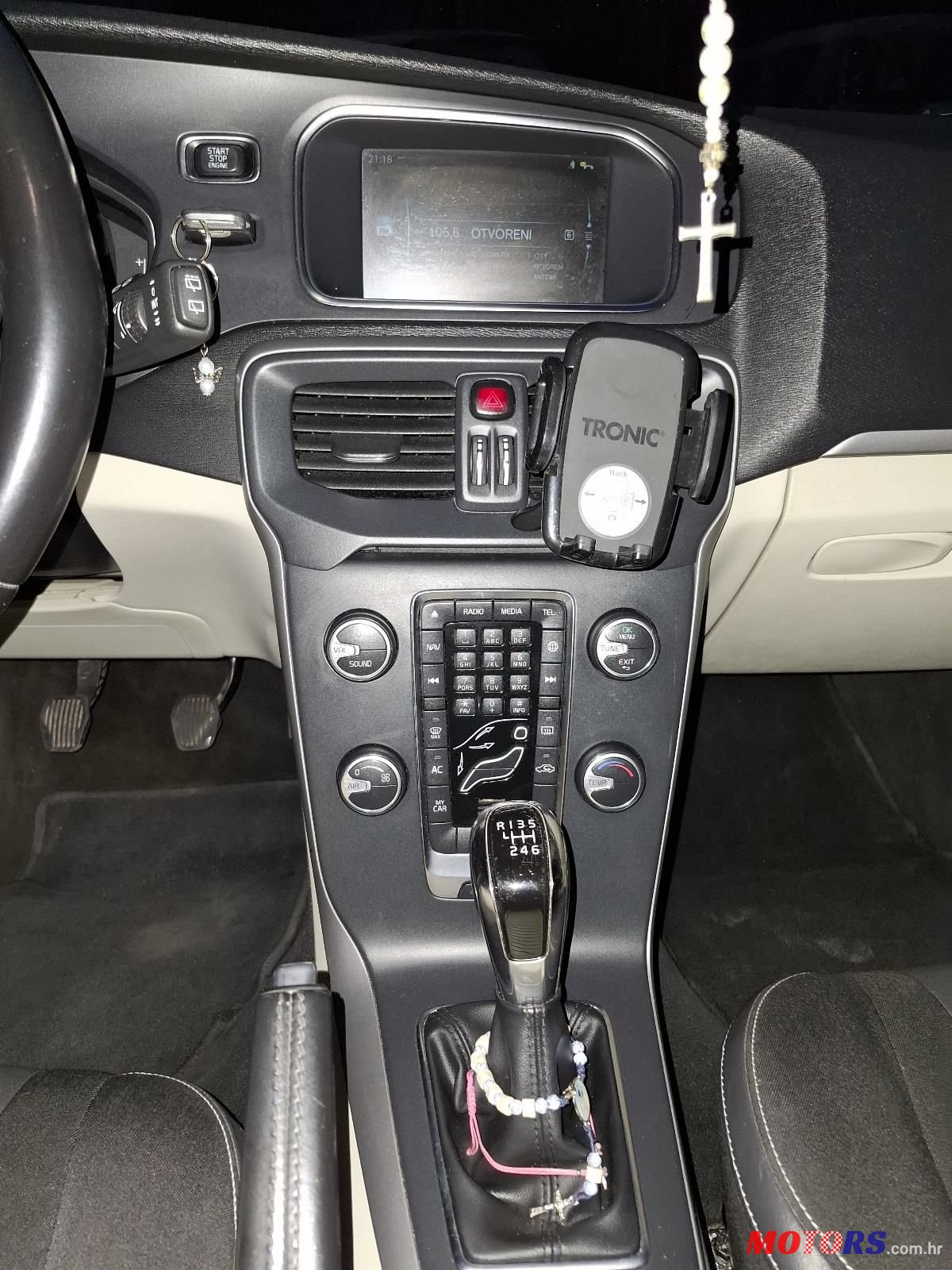 2015' Volvo V40 D2 photo #4