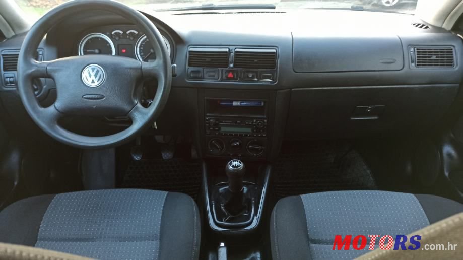 2004' Volkswagen Golf 4 photo #6